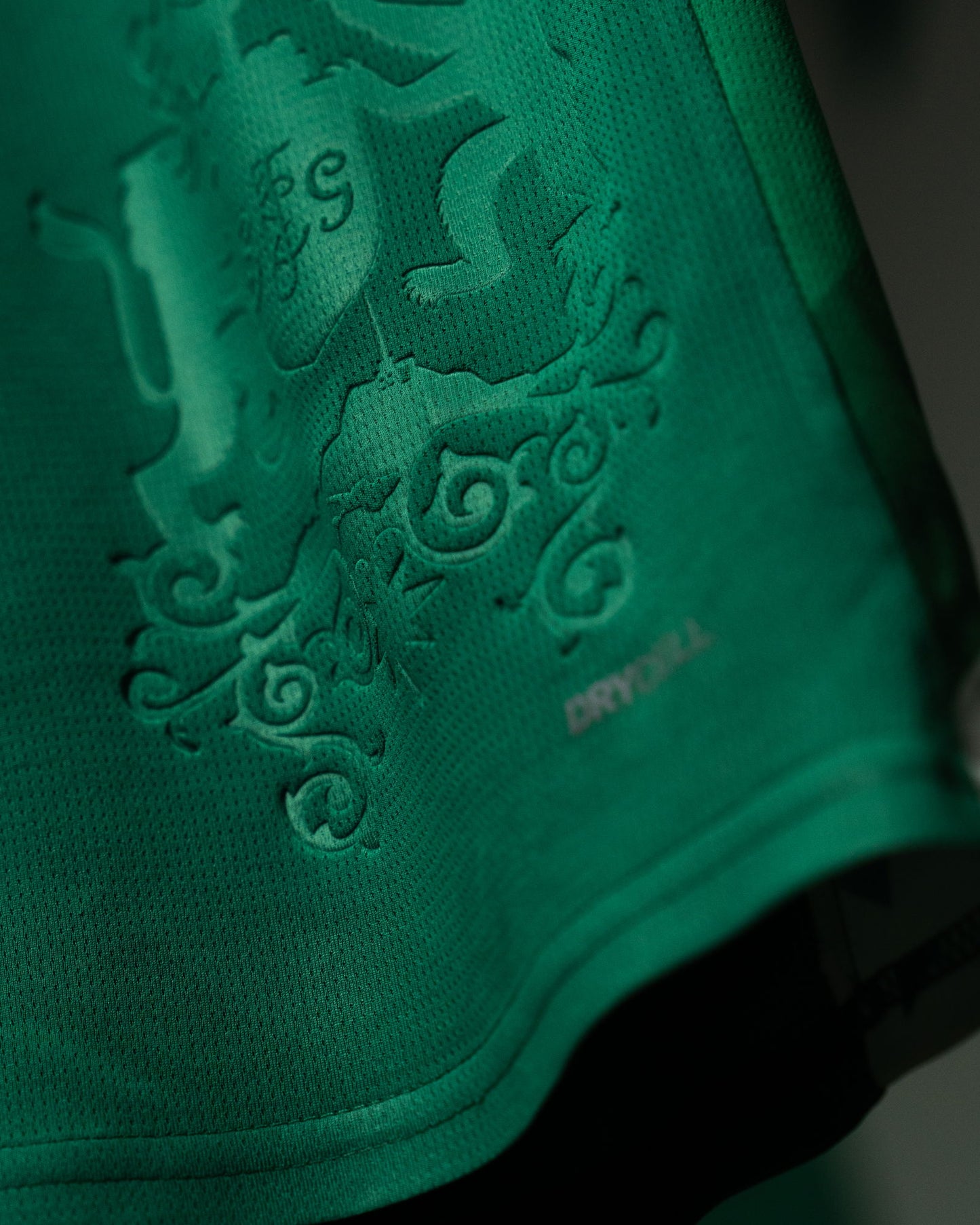 heimtrikot-minikit-25/26-trikot