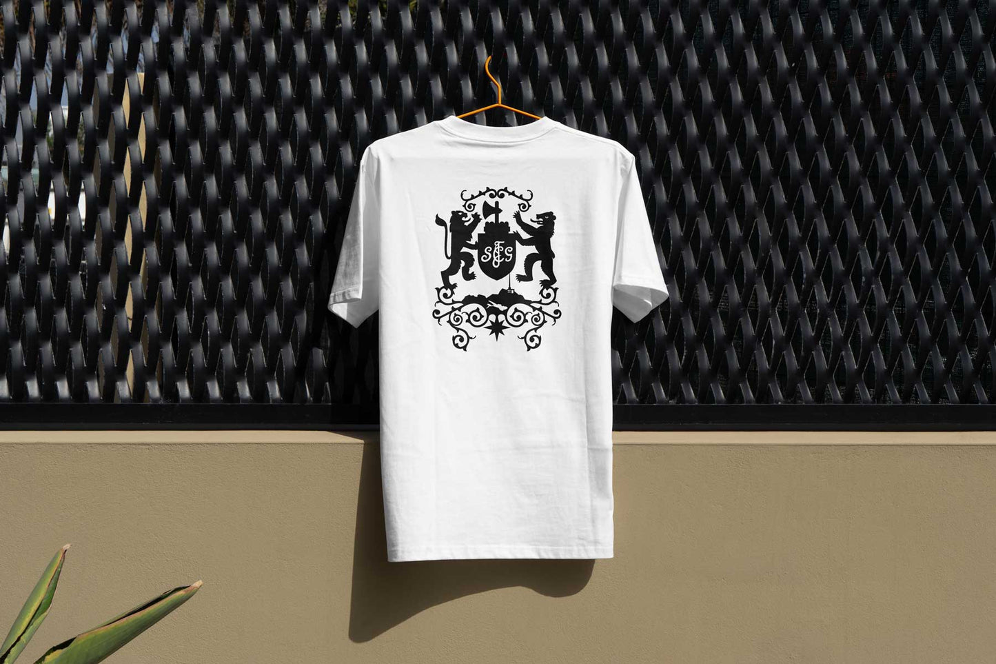 regionshirt-rücken-emblem-schwarz-t-shirt